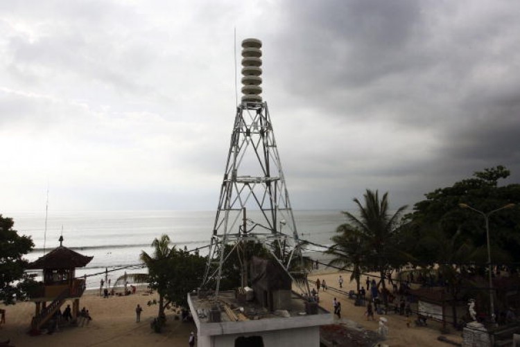 The receiver of an Indonesia Tsunami Early Warning System, 2006, on Kuta Beach, Bali Resort Island, Indonesia.  (Dimas Ardian/Getty Images)