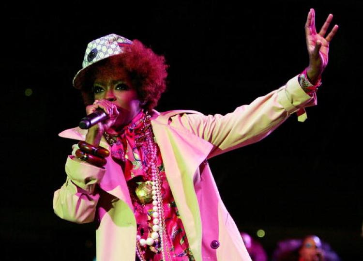 Lauryn Hill performing at the Red Rock Casino June 30, 2007 in Las Vegas, Nevada.  (Ethan Miller/Getty Images)