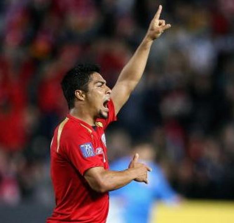 CÃ¡ssio celebrates after the Adelaide United Reds victory over Bunyodkor at Hindmarsh Stadium. Brazilian-born CÃ¡ssio JosÃ© de Abreu Oliveira won the A-Leaguesâ�� Redsâ�� Club Champion award last season. (Simon Cross/Getty Images)