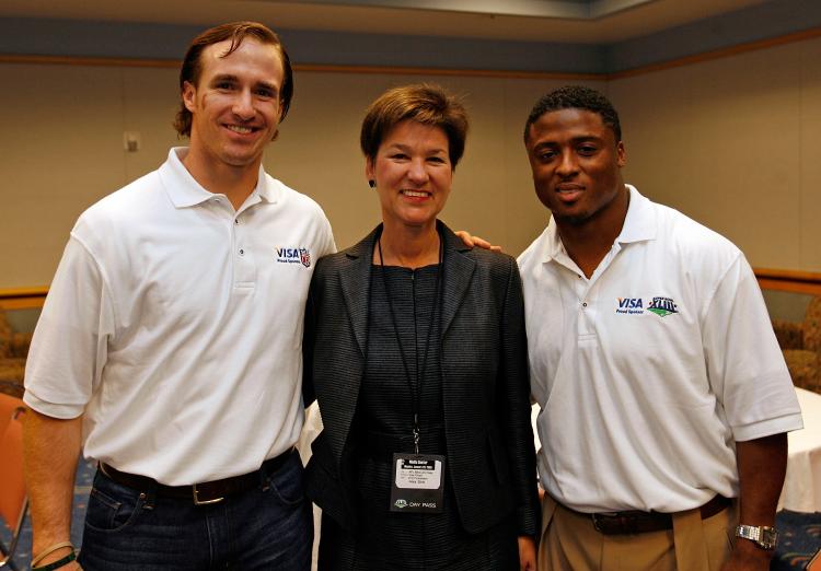 Alex Sink (C) won the Florida Democratic gubernatorial primary on Wednesday.  (J. Meric/Getty Images)