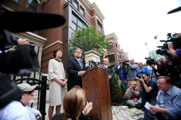 Sen. Al Franken (D-MN) (C) celebrates with his wife Franni Franken in front of his home June 30, 2009 in Minneapolis, Minnesota. (Jeffrey Thompson/Getty Images)