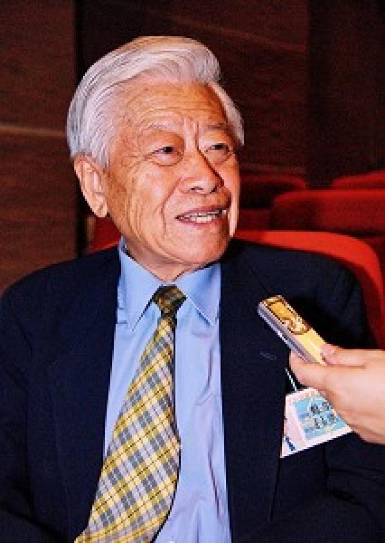 Professor Li Zhangjie, director and chief of Kaohsiung City Experimental Chorus (Li Yuan/The Epoch Times)