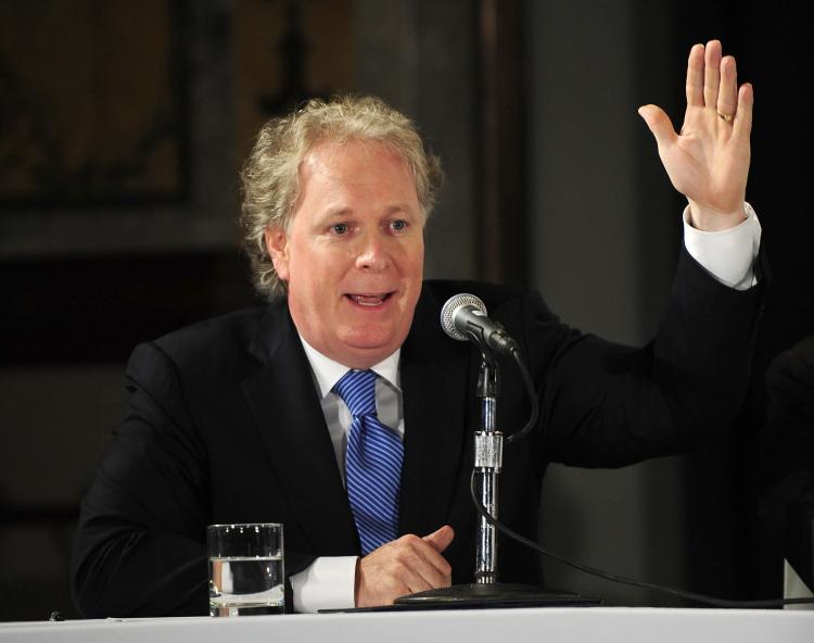 Scientists from 28 countries have called on Quebec Premier Jean Charest, currently in India on a trade mission, to ban asbestos exports. India is Canada's largest importer of asbestos.  (Emmanuel Dunand/AFP/Getty Images)