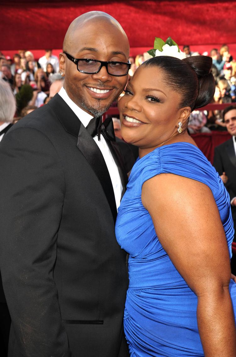 Actress Mo'Nique and husband Sidney Hicks on the red carpet before she won the Oscar for Supporting Actress.  (John Shearer/Getty Images)