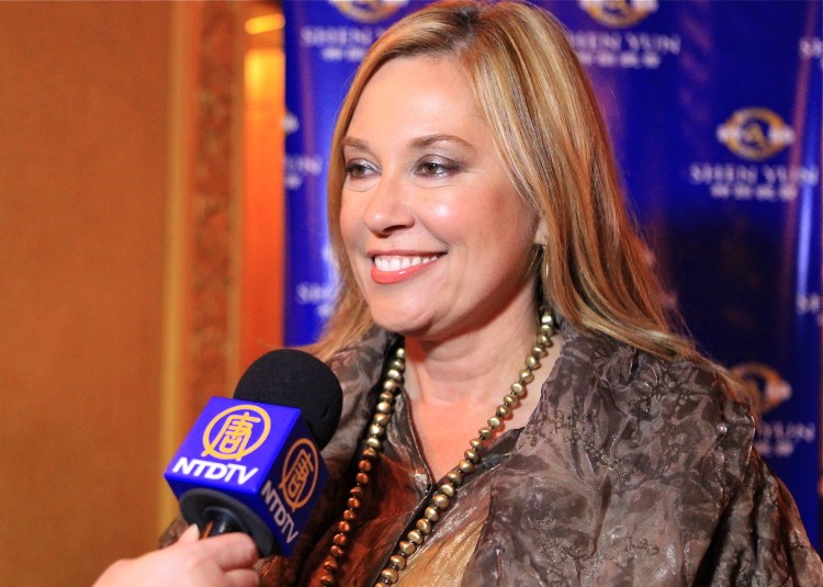 Laura Anderson attends Shen Yun 