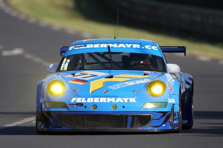 Australian Alex Davison in one of his 2008 Porsche cup victories. (DDPI)