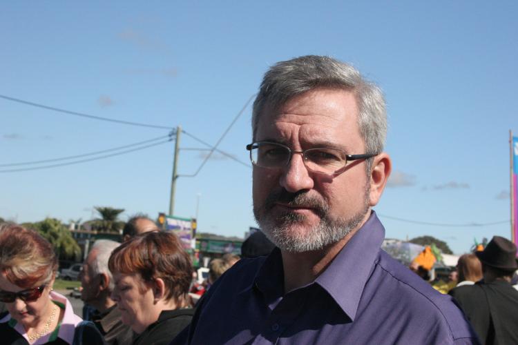 Former senator and long-time refugee advocate Andrew Bartlett says the latest initiatives to reduce mandatory detention are a â��significant shiftâ�� in the Federal Government's attitude towards asylum seekers. (Allan Milnes/Special to The Epoch Times)