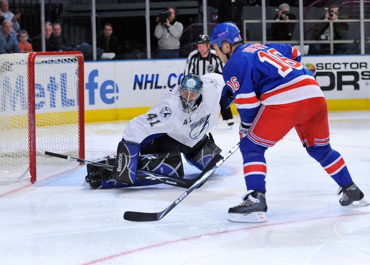 MOMENTUM CHANGER: Sean Avery fakes out Tampa Bay goalie Mike Smith to score on a penalty shot.