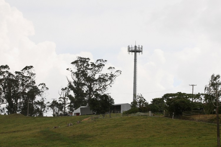 An ultra fast broadband tower