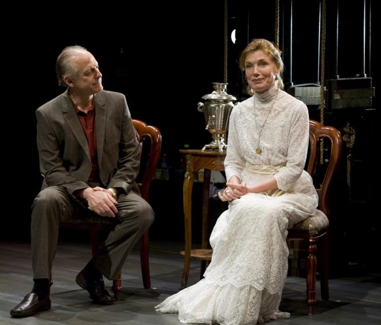 (L-R) Mark Blum as Dan and Susan Sullivan as actress Amanda in the Primary Stages production of A.R. Gurney's new comedy,