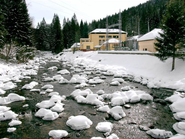 Czech Republic electric company, CEZ, created a secret paramilitary unit to clamp down on electricity thieves. The state-owned company says Czechs stole over 21,000 MWh of electricity last year. Image shows a hydroelectric power station near Vydra River, Czech Republic.  (CEZ Website)