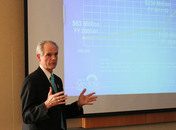 Mayor Chuck Reed speaking to an audience at the San Jose District 9 community budget meeting. After giving a speech, Reed fielded questions from District 9 residents. (Abraham Thompson/The Epoch Times)