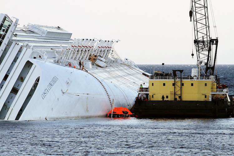 Start of Costa Concordia Defueling Procedures