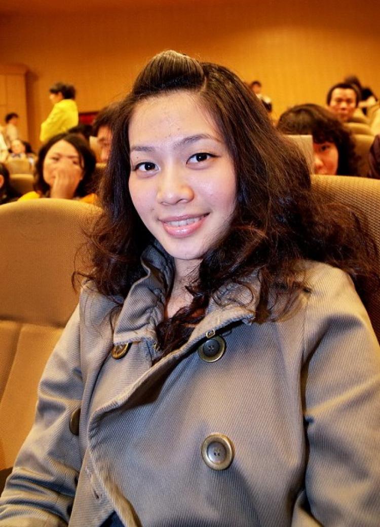 Ms. Chen Yuwen, Chu Chien Talent Princess 2007, sees Shen Yun Performing Arts premiere in Hsinchu City, Taiwan, on March 19, 2009. (Tang Bin/ The Epoch Times)