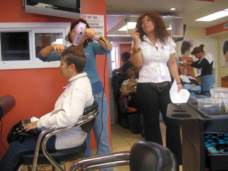 Ingrid Dominguez teaches stylists how to help abused women. (Sharon Kagawa)