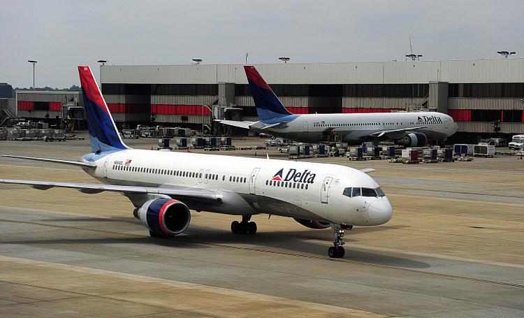 A Delta Airlines jets arrives at Atlanta-Hartsfield International Airport in Atlanta, Georgia. (Karen Bleier/AFP/Getty Images)