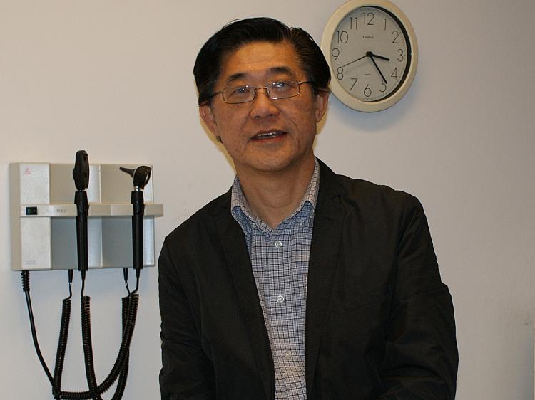 Dr. Roland Wong in his Toronto office. (Allen Zhou/The Epoch Times)