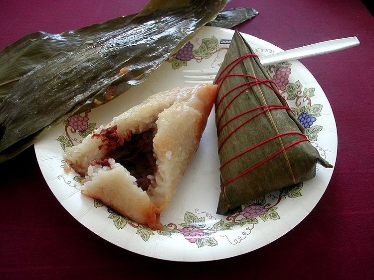 Zonzi is a traditional Chinese food,  filled with rice, beans, meat and other things. (Allen Timothy Chang/Wikimedia Commons)