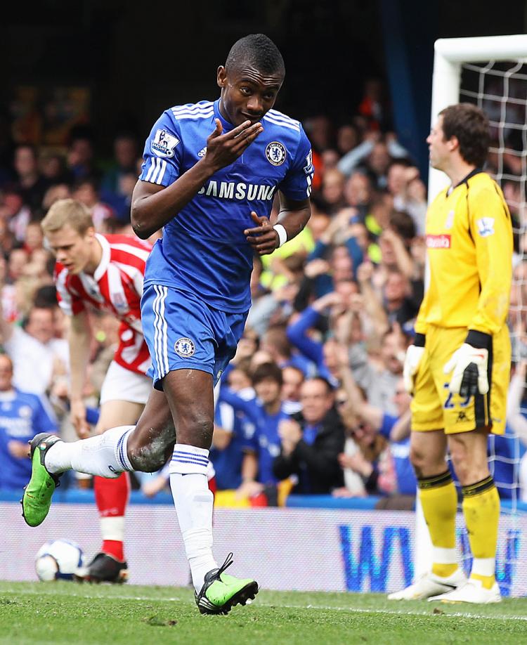 EXCUSE ME FOR SCORING: Chelsea's Salomon Kalou made the most of his chances on Sunday. (Phil Cole/Getty Images)