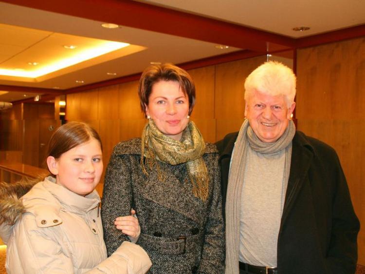 Mr. Elsner and his family (Detlef Kossakowski/The Epoch Times)