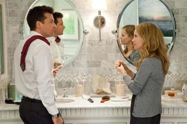 EXPLANATION: Dave (Jason Bateman) tries to explain his behavior to wife Jamie (Leslie Mann) in the comedy film 'The Change-Up.' (Courtesy of Richard Cartwright/Universal Studios )