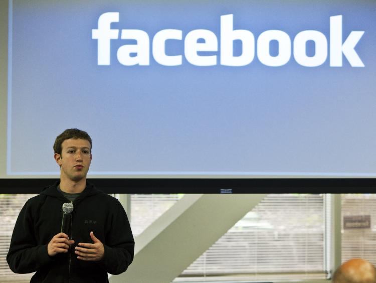 Mark Zuckerberg, chief executive officer of Facebook, holds a press conference at their headquarters abouth their new privacy policy on Facebook, in Palo Alto, California, May 26. Zuckerberg outlined Facebook's new privacy control methods. (Kim White/Getty Images)