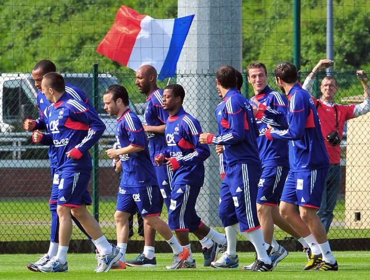 France's national team prepares to take on Uruguay in the second match on opening day. (Philippe Huguen/AFP/Getty Images)