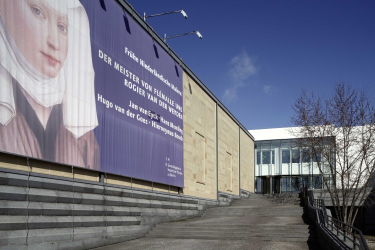 Germaldergalerie outside