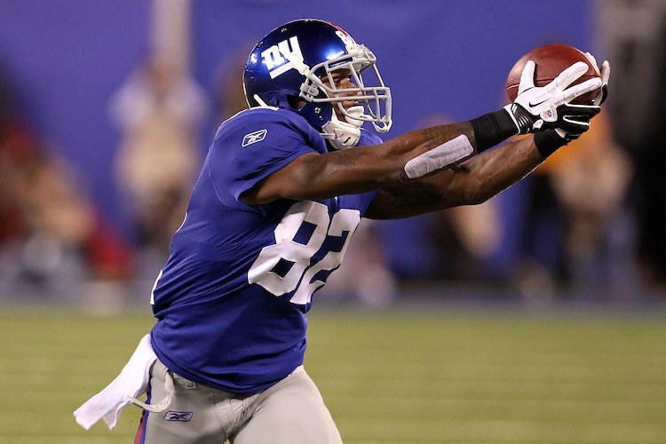 The Giants will surely be happy to have Mario Manningham's hands back in the lineup against the Cardinals Sunday afternoon. (Al Bello/Getty Images)