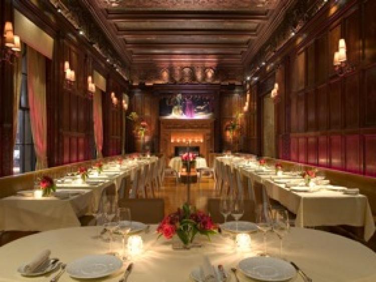 ROMANTIC DINING: Couples can enjoy a Valentine's Day dinner in the beautiful Gilt dining room at the New York Palace Hotel on Madison Avenue. (Courtesy of the Palace Hotel)