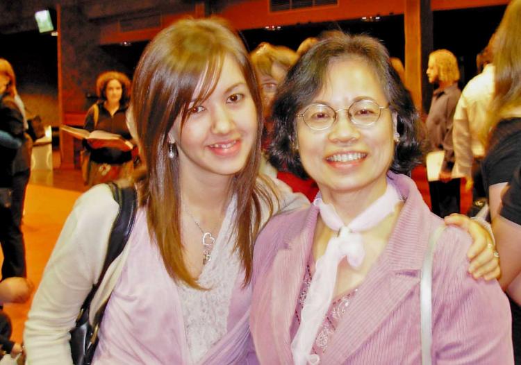 Jade Lor with Ms. Hann (The Epoch Times)