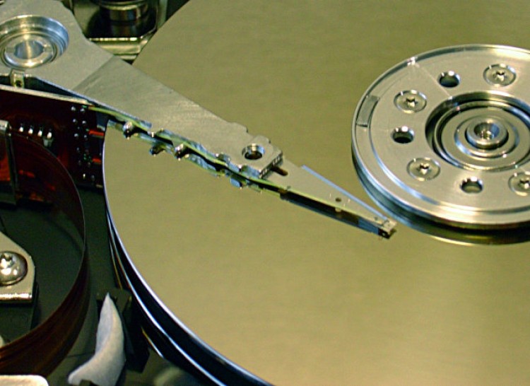 Hard disk head. (Petwoe/Wikimedia Commons)