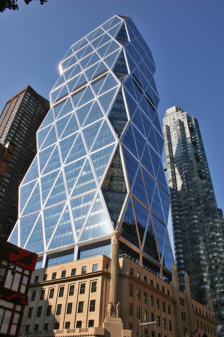 MUTLIFACETED JEWEL: The Hearst Tower on Eighth Avenue is New york City's first occupied LEED Gold Certified building. (Wikimedia Commons)