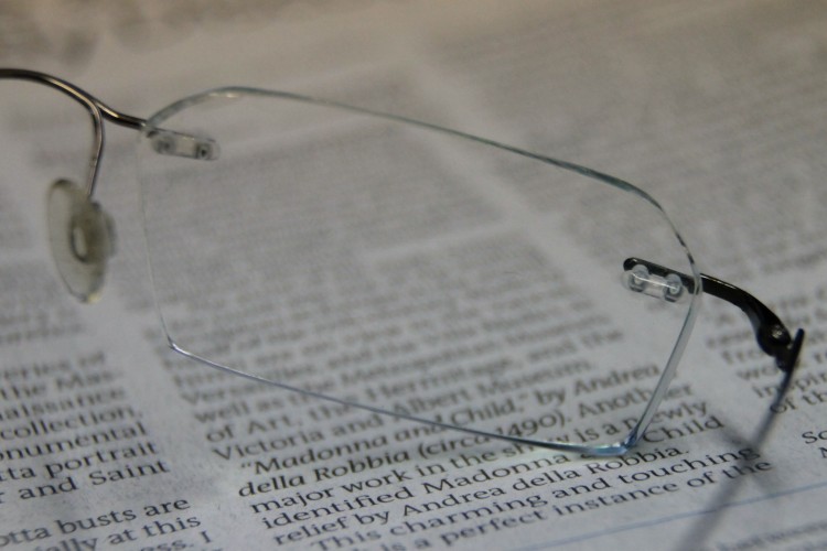 Called GlassesOff, the system works by teaching the brain to compensate for vision deterioration, and could allow older people to use their reading glasses less. (Stephanie Lam/The Epoch Times)