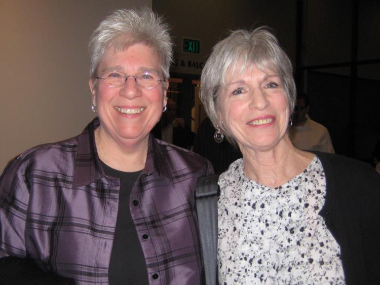 Martha Shackford (L) and her sister Mary Welch (R) at the Keller Auditorium in Portland. (Helena Zhu/The Epoch Times)
