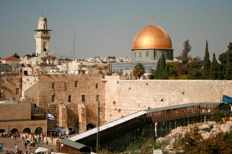 Jerusalem's Western Wall with the golden Dome of the Rock near Al-Aqsa mosque in the background.  (Genevieve Long/The Epoch Times)