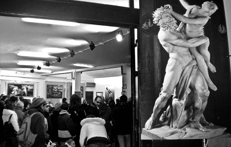 CLASSICS: Romans at the 'From the Renaissance to Caravaggio' exhibition in Rome. (Antonio Rocco Trabucco)