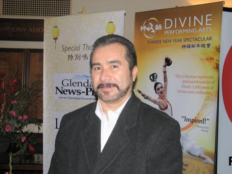 Mr. Hernandez, sales director for El Aviso. (The Epoch Times)