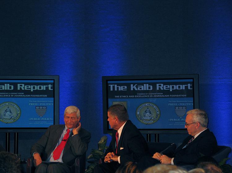 Guests at the 'Down to the Wire: Journalism in Crisis' forum discuss the future of the newspaper industry. (kalb.gwu.edu)