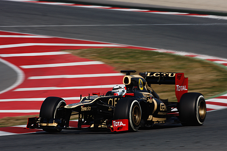 Kimi Raikkonen of Lotus drives during Formula One winter testing at the Circuit de Catalunya in Barcelona, Spain.(Mark Thompson/Getty Images)