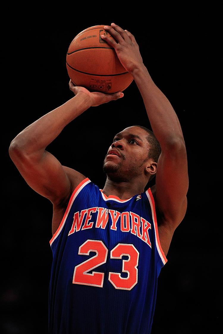 CLUTCH SHOOTING: Toney Douglas's 3-pointer at the end of the fourth quarter pulled the Knicks back on top of the Philadelphia 76ers on Wednesday night. (Chris Trotman/Getty Images)