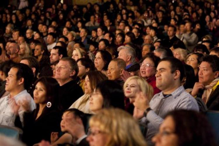 The audience at the Divine Performing Arts 2009 World Tour in Pasadena. (The Epoch Times)