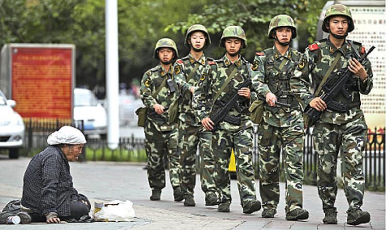 Chinese general Liu Yazhou lambasts the political system of China and predicts a political transformation toward democracy within the next ten years. (AFP/Getty Images)