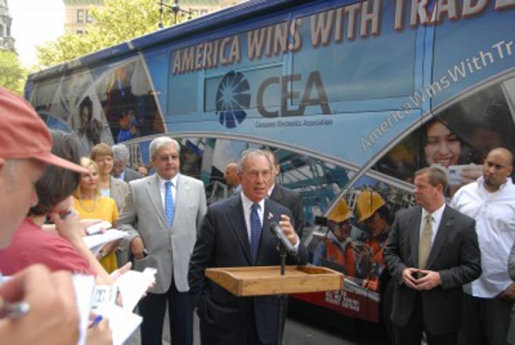 WIN WITH TRADE: New York Mayor Michael Bloomberg joins Consumer Electronics Association (CEA) in launching the 'America Wins with Trade' campaign. (Edward Dai/The Epoch Times)