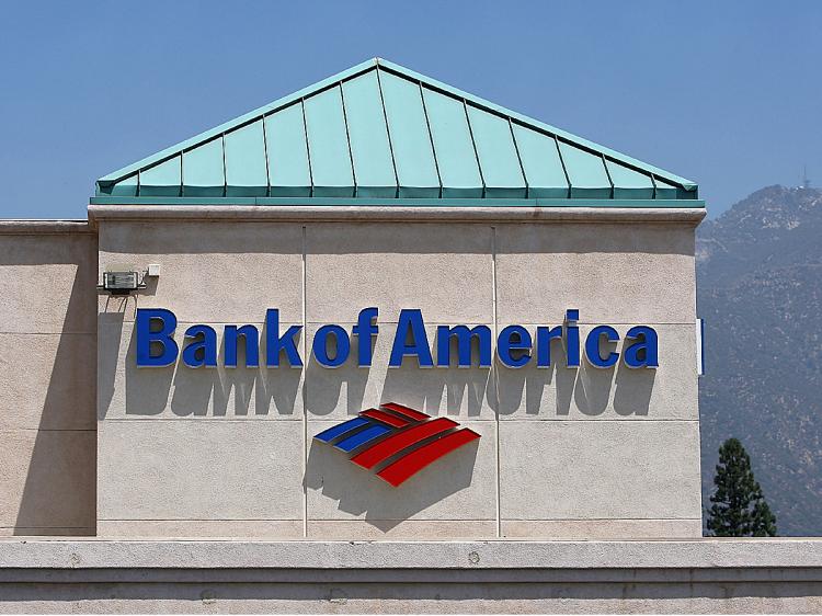 Bank of America will pay $33 million for misleading investors. (David McNew/Getty Images)