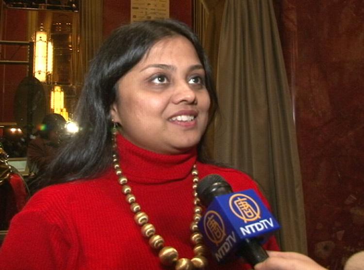 'The ancient Chinese culture that they are portraying is fantastic,' remarked Indian dancer Ms. Chaudhuri of Shen Yun's performance in New York. (NTDTV)