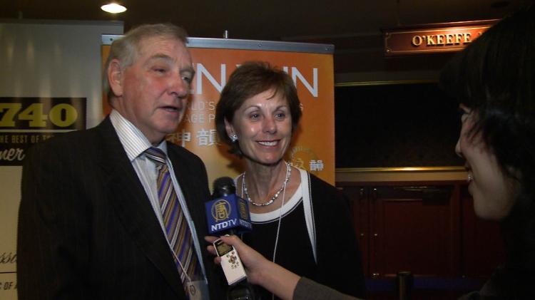 Gordon and Harriet Walker enjoyed the Shen Yun Performing Arts show on Friday night at Canon Theatre. (NTDTV)