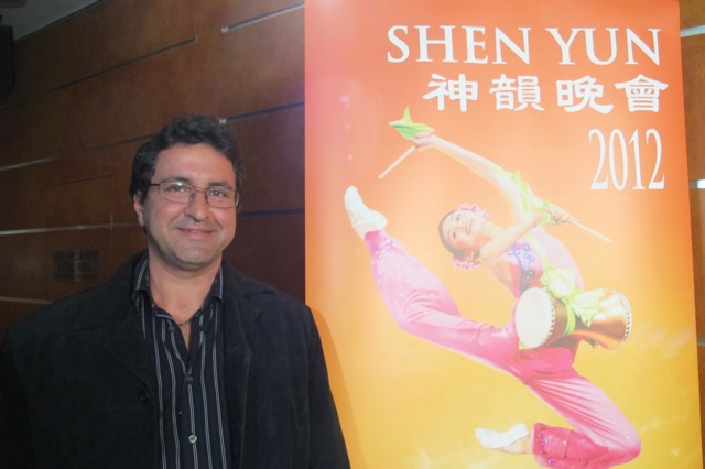 James Seriotis attends Shen Yun 