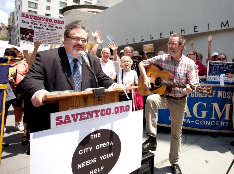 OPERA DRAMA: Tino Gagliardi, President of Local 802, Associated Musicians of Greater New York, speaks on behalf of New York City Opera musicians and staff at a rally outside the Guggenheim Museum on Tuesday. (Amal Chen/The Epoch Times)