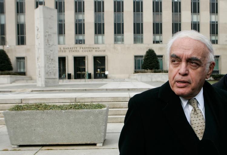 NOVAK ILLNESS: Columnist Robert Novak speaks to reporters after testifying in the 2007 I. Lewis 'Scooter' Libby trial in Washington, D.C., in this file photo. Novak was diagnosed Sunday with a brain tumor . (Alex Wong/Getty Images)